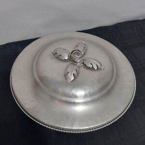 Continental Silverlook 557 Hand Wrought‎ Serving Dish with Lid 10"x5"